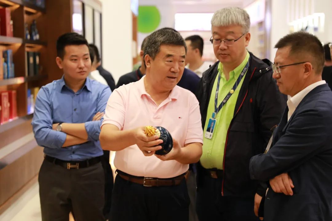 汾酒访问团一行到访星耀娱乐，探索清香型白酒发展新风向